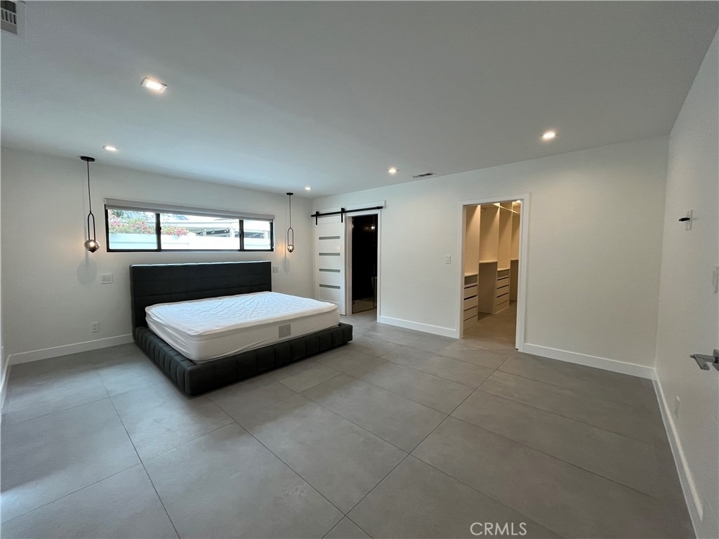 5735 Saloma - Photo 11