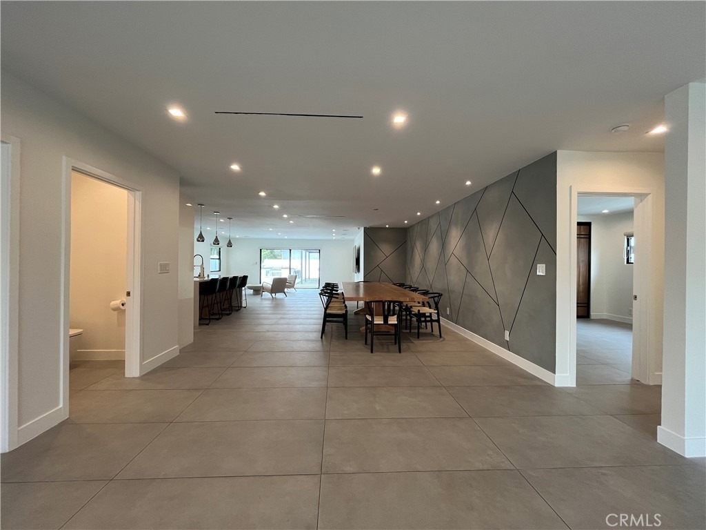 5735 Saloma - Photo 4
