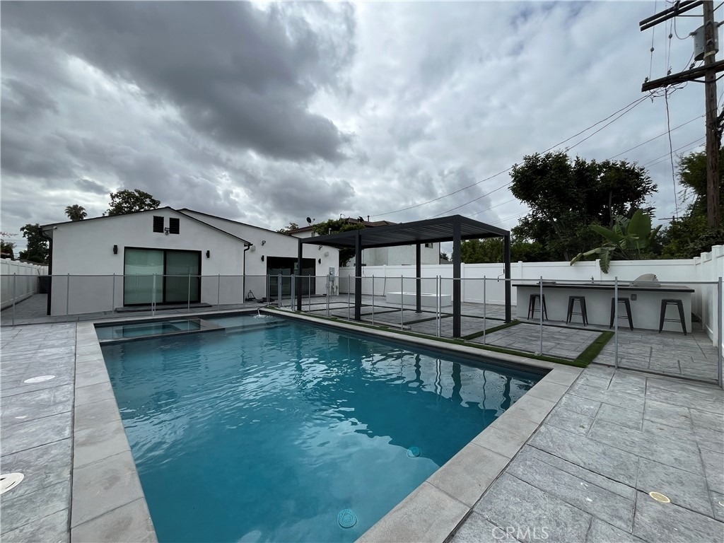 5735 Saloma - Photo 16