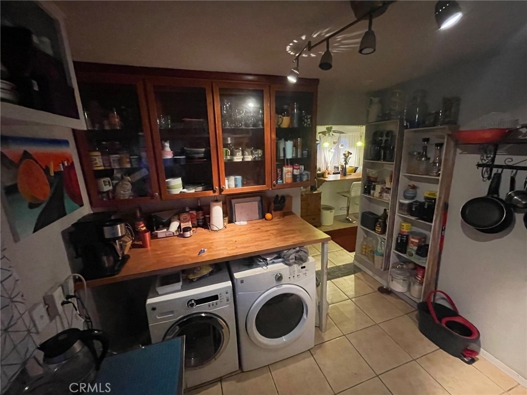 326 W Oliver Street - Photo 10