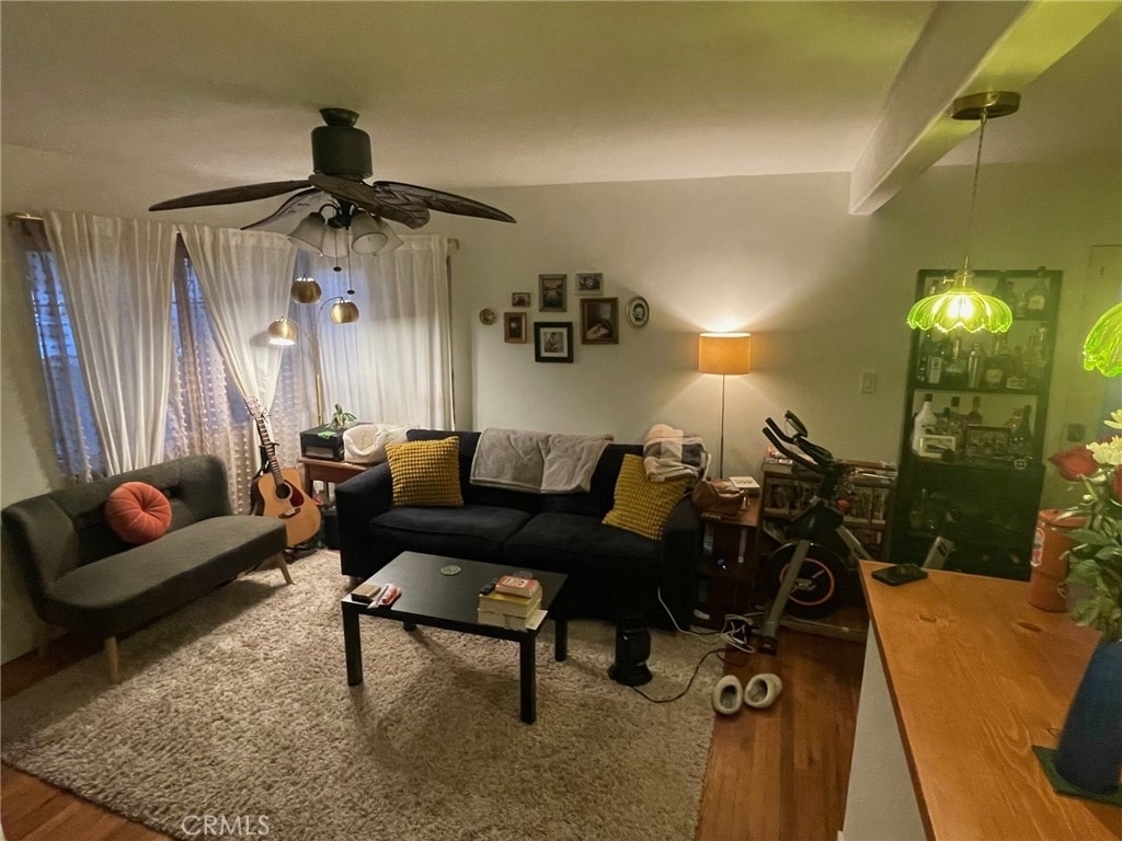 326 W Oliver Street - Photo 3