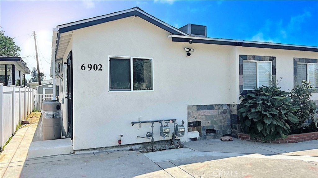 6900 Oso Avenue - Photo 0