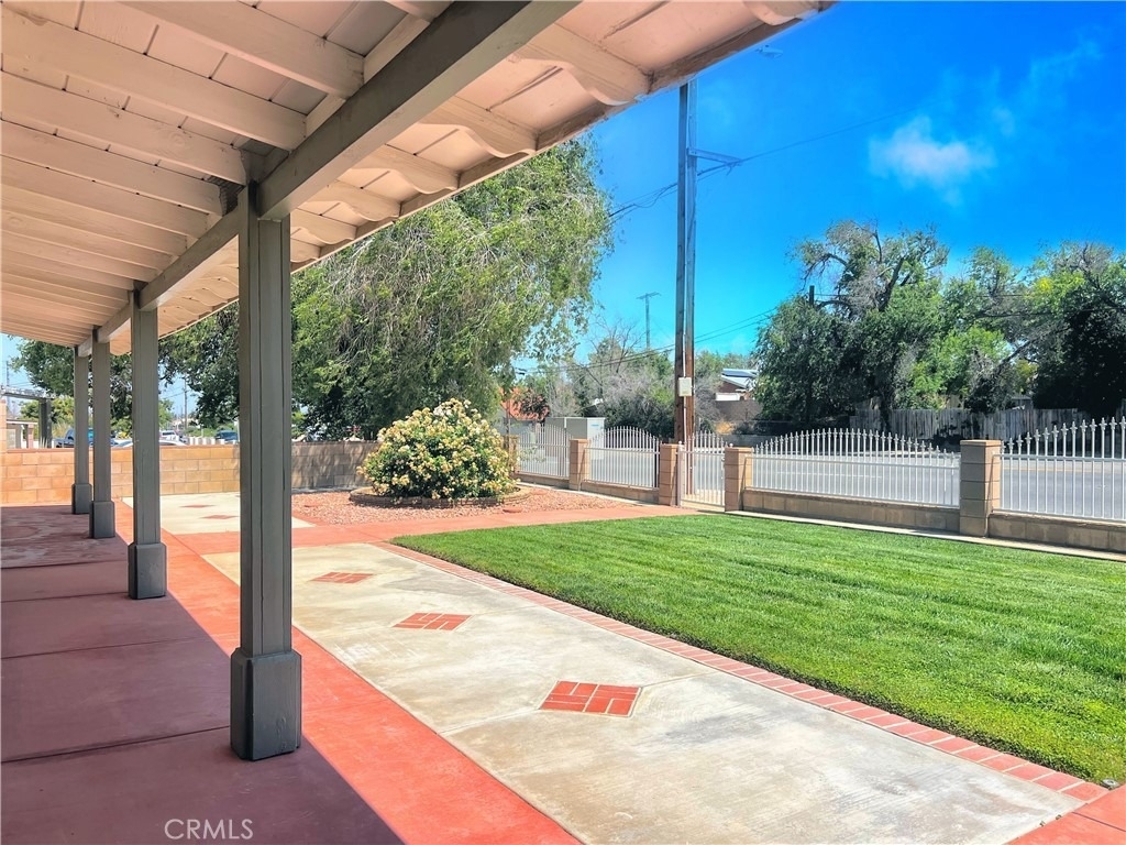 1143 Elizabeth Lake - Photo 2