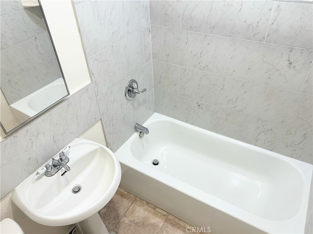 1143 Elizabeth Lake - Photo 25