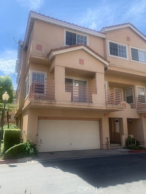 13967 Lemoli Avenue - Photo 0