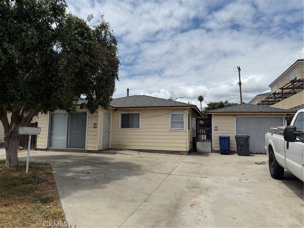 20743 Elaine Avenue - Photo 0