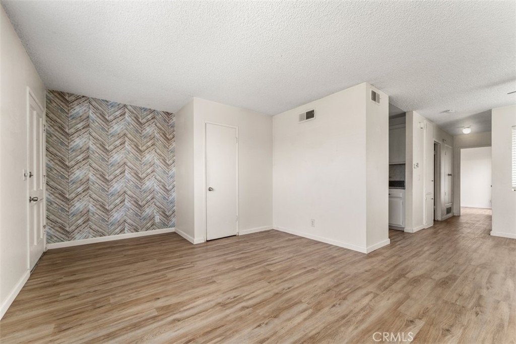 8115 Woolburn Drive - Photo 5