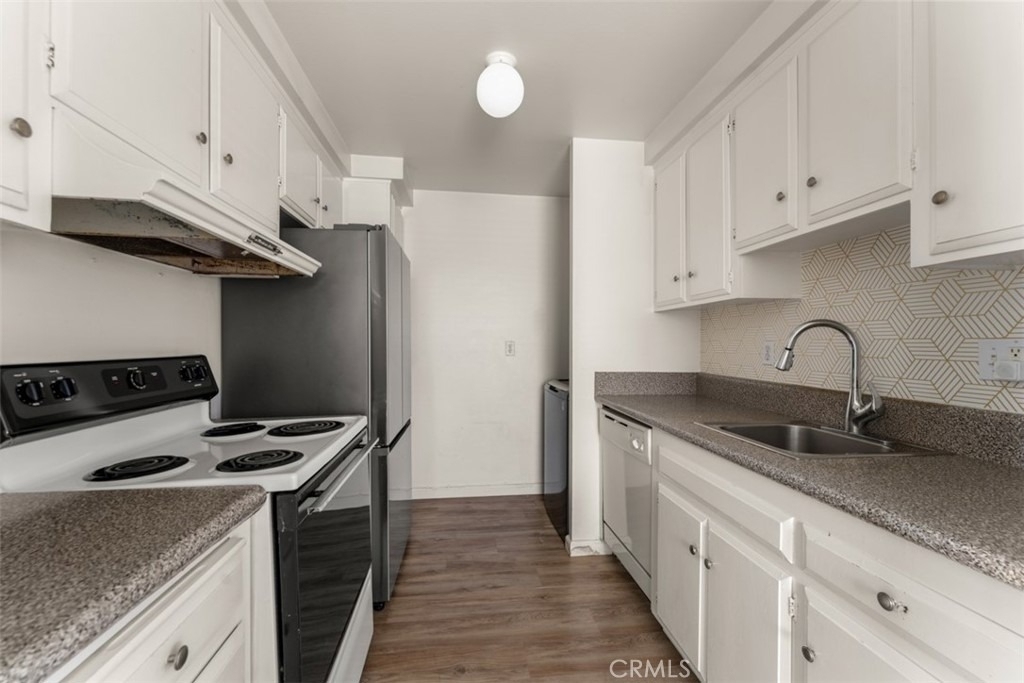 8115 Woolburn Drive - Photo 7