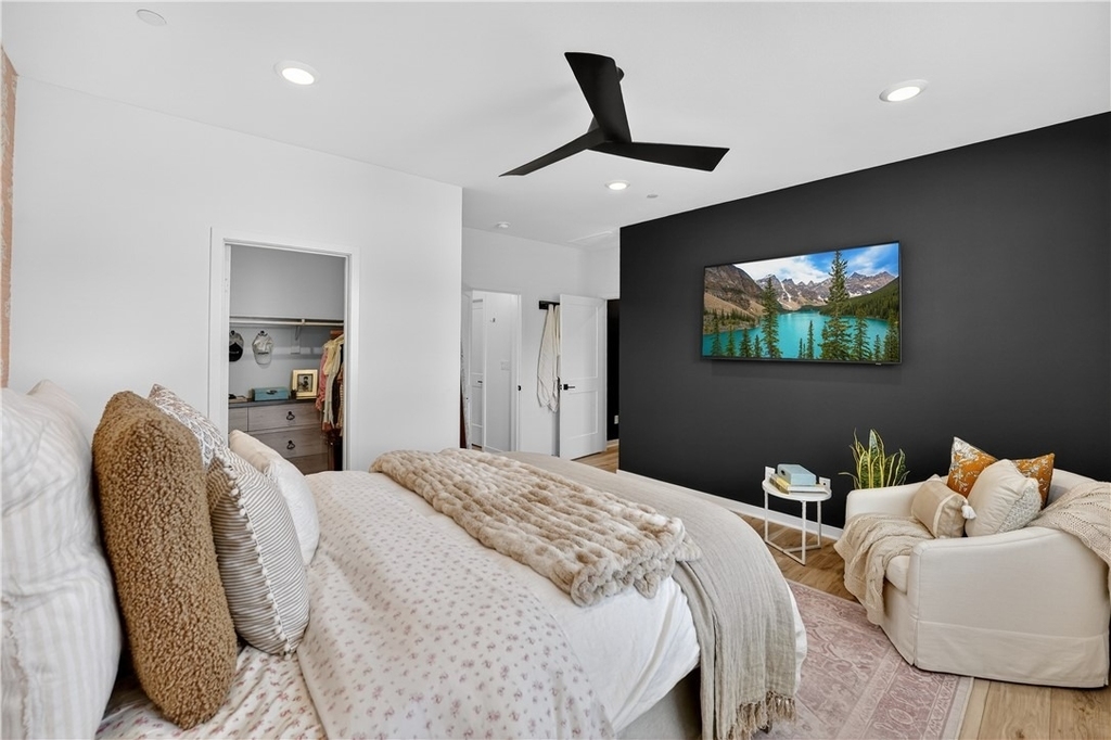 415 Besalu Terrace - Photo 20