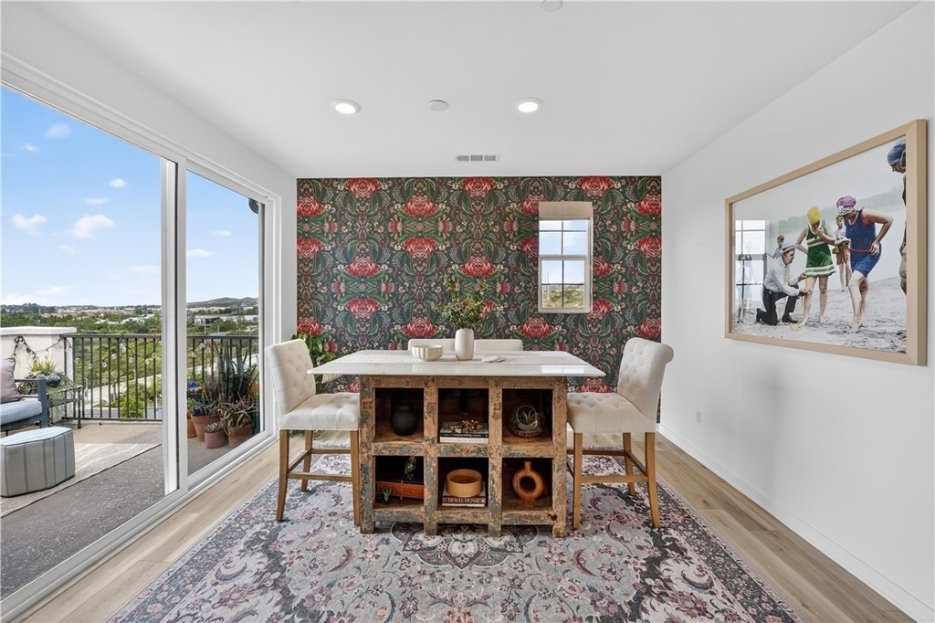 415 Besalu Terrace - Photo 14