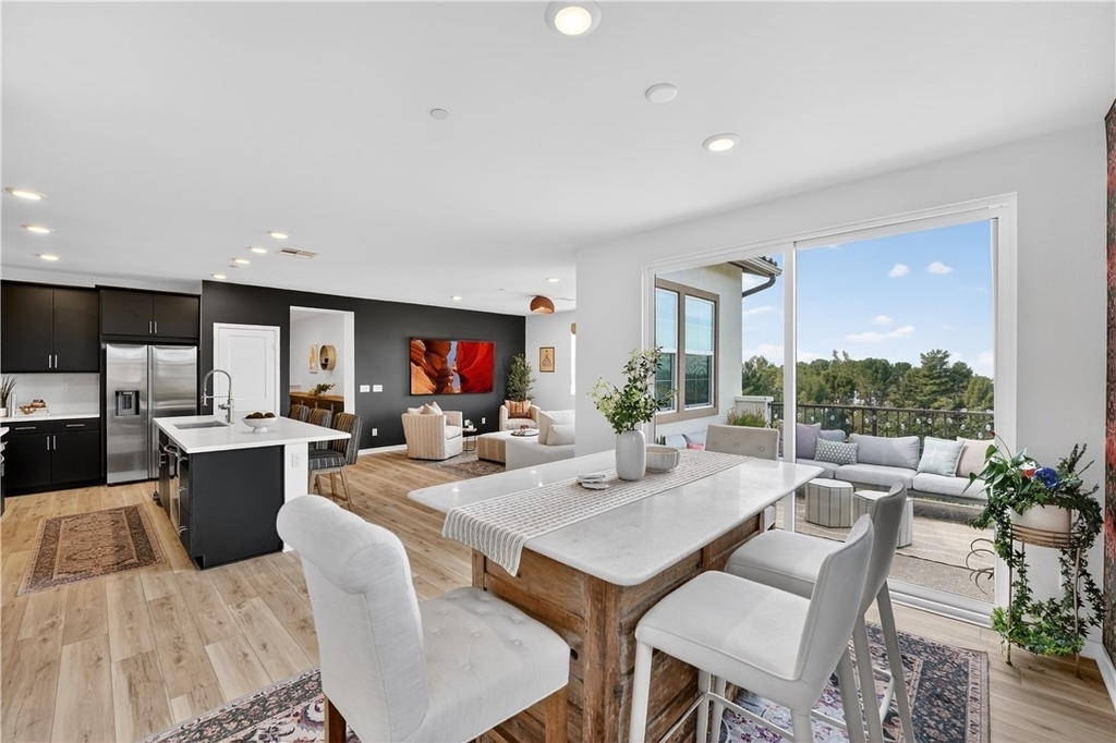 415 Besalu Terrace - Photo 12