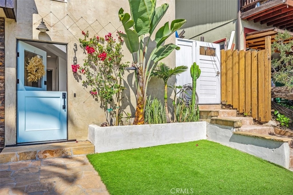 31888 Hillside - Photo 1