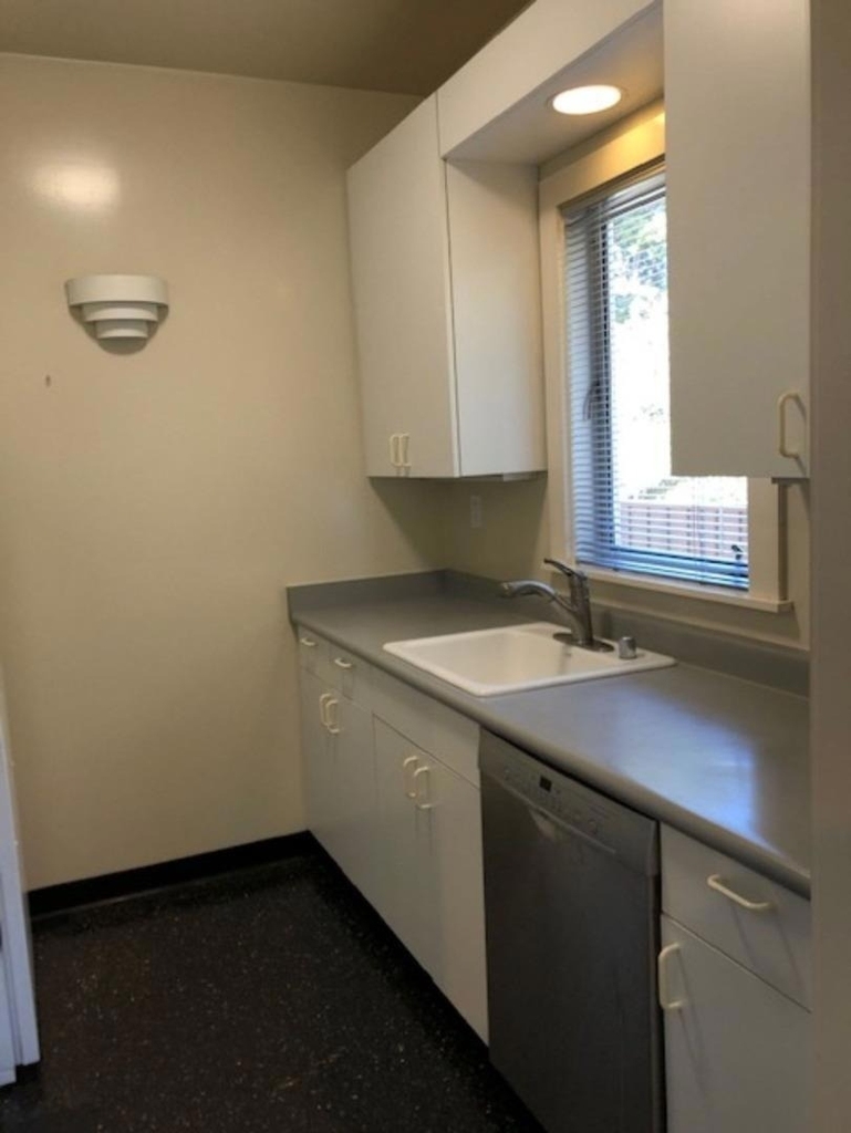 245 Emerson Street - Photo 3