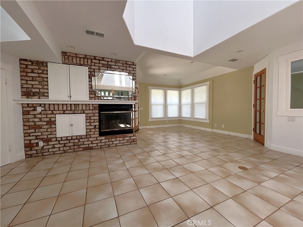 1938 Westminster - Photo 4