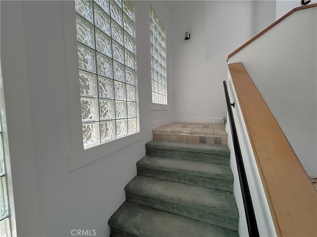 1938 Westminster - Photo 16