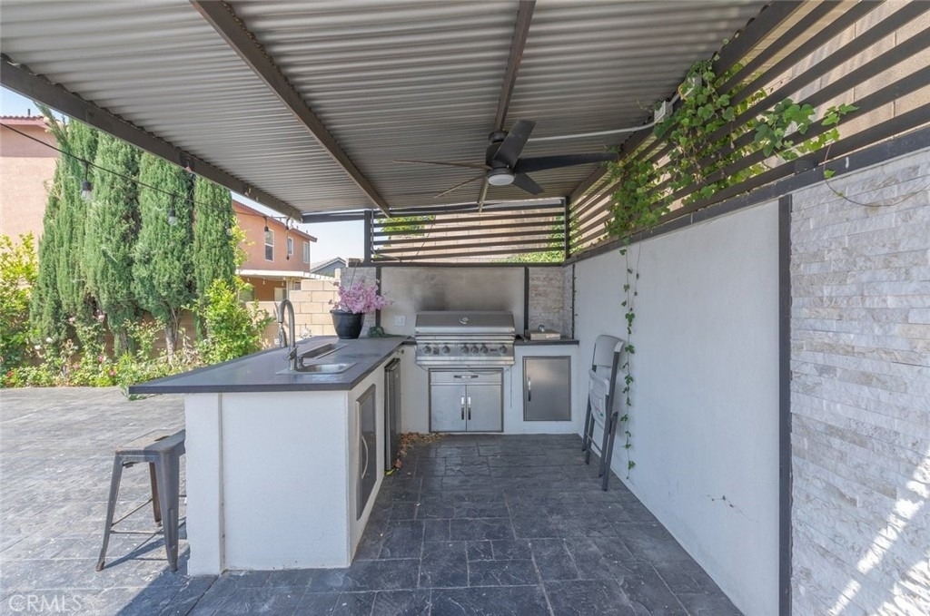 15736 Home Court - Photo 32