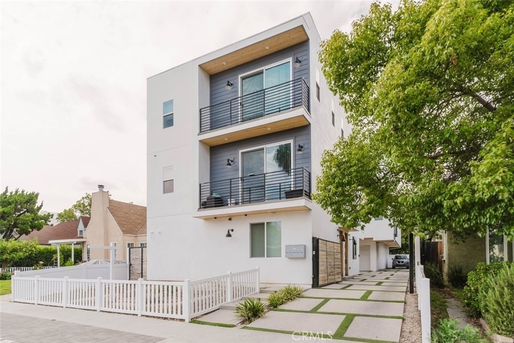 10853 Otsego Street - Photo 1