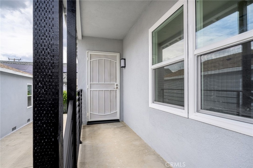 2519 Manhattan Avenue - Photo 1
