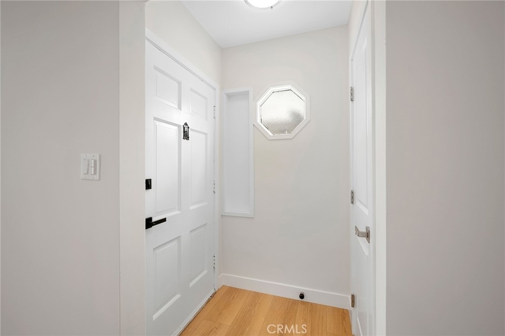 2519 Manhattan Avenue - Photo 2