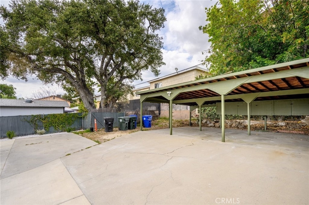 2519 Manhattan Avenue - Photo 21