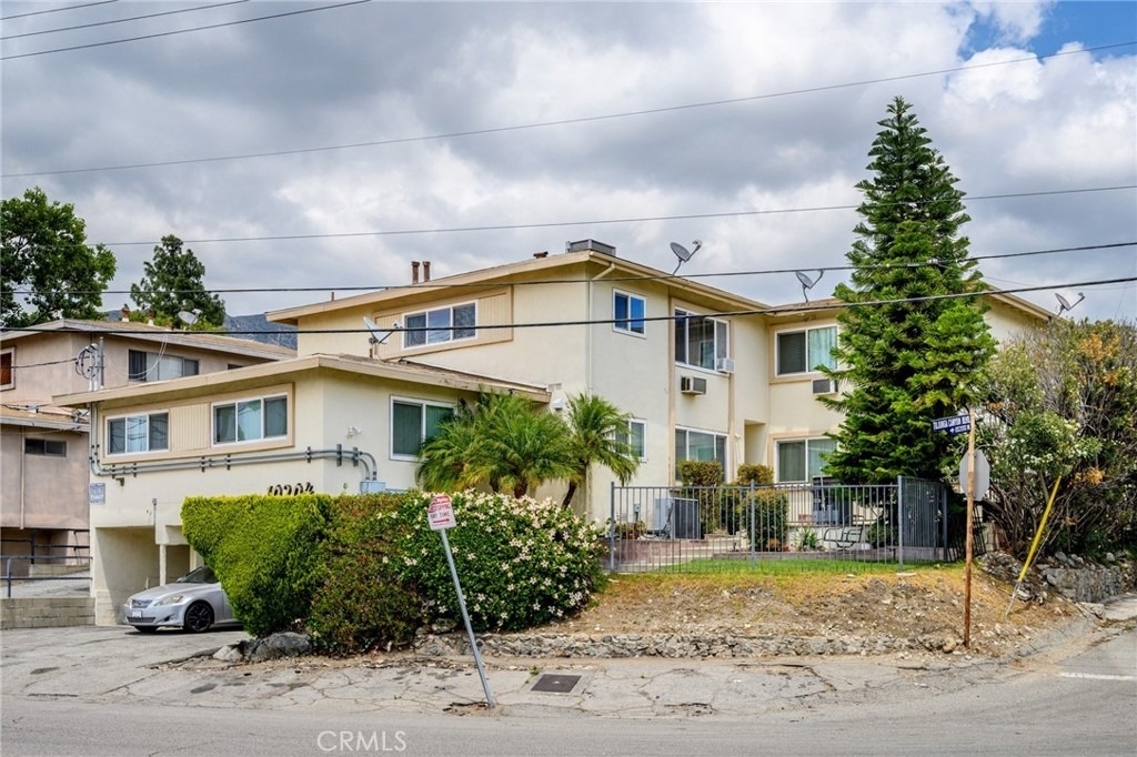 10204 Tujunga Canyon - Photo 0