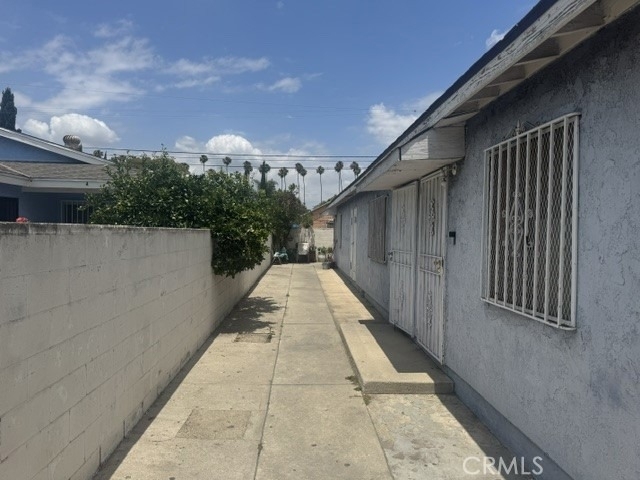 807 E Vernon - Photo 1