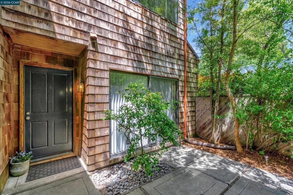 1956 Fair Ridge Ct - Photo 6