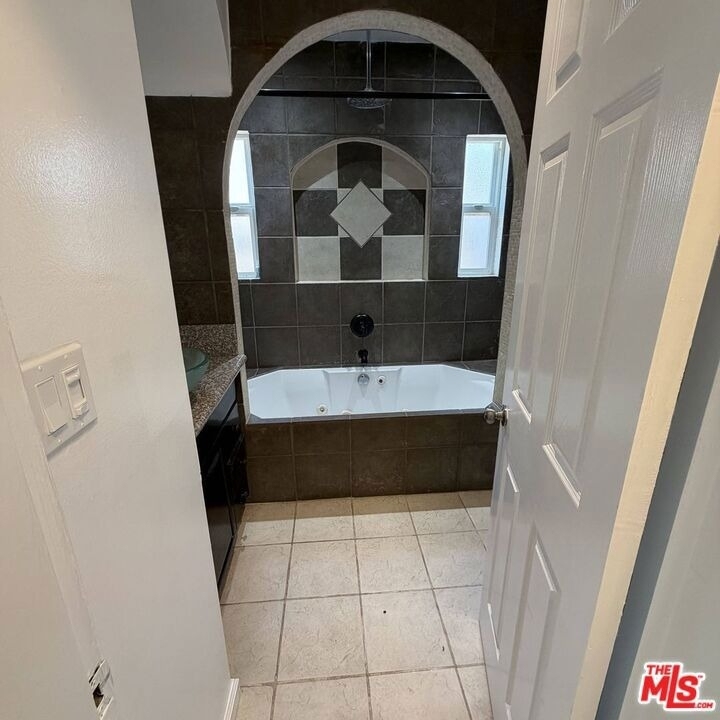 1104 N Frederic Street - Photo 15