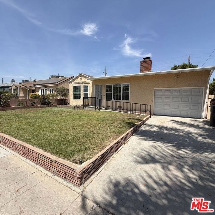 1104 N Frederic Street - Photo 2