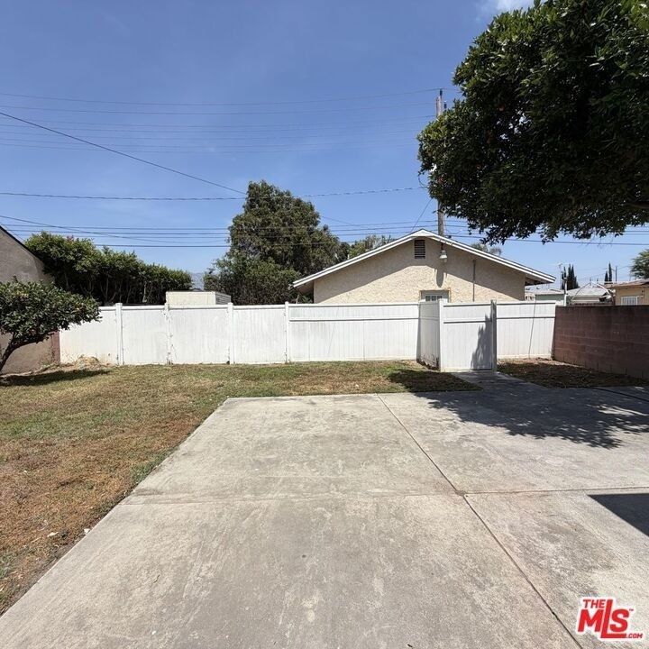 1104 N Frederic Street - Photo 38