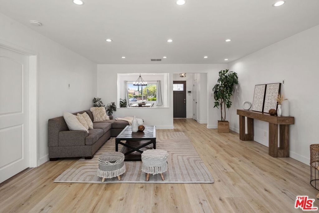 12801 Friar Street - Photo 9