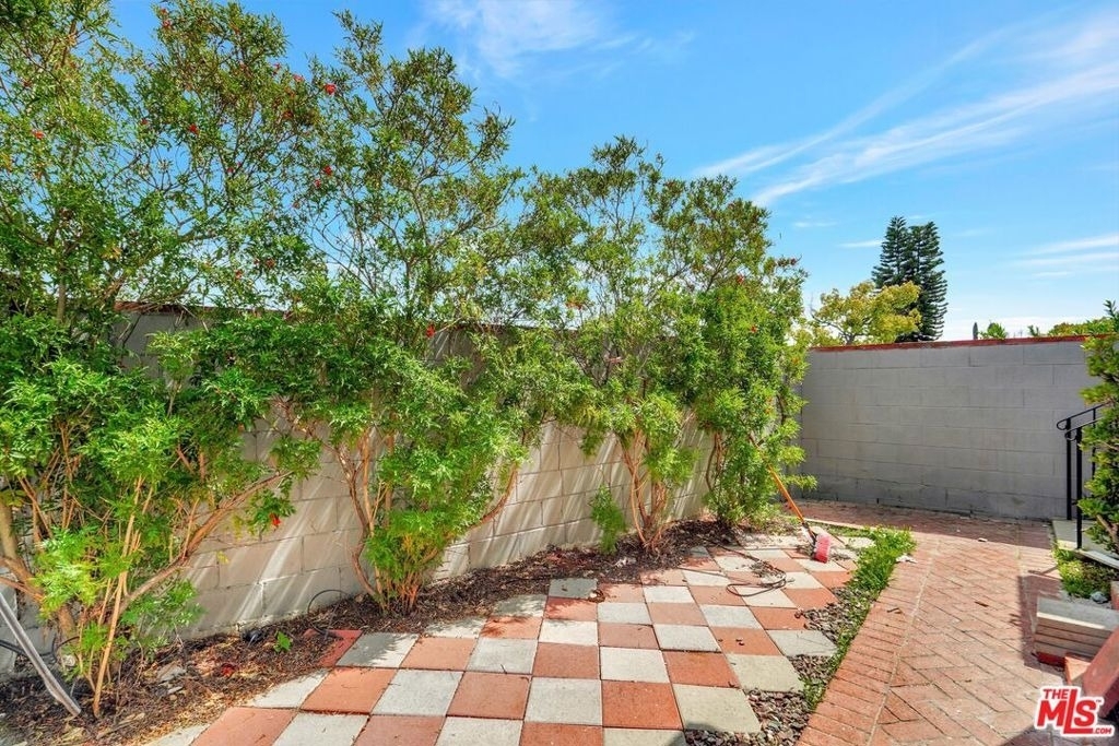 12801 Friar Street - Photo 31