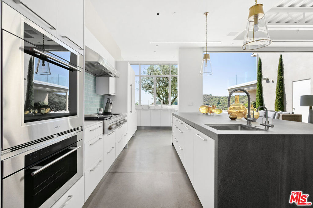 1550 Casale Road - Photo 11
