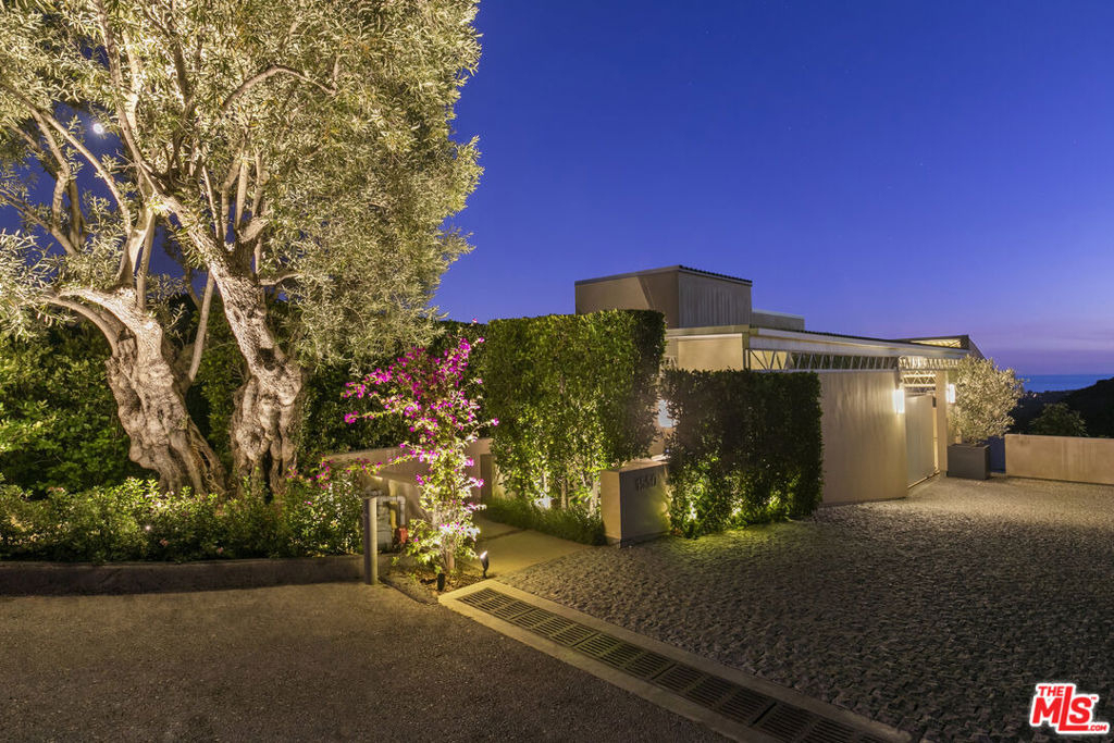 1550 Casale Road - Photo 7