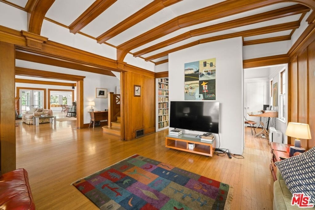801 N Rodeo Drive - Photo 14
