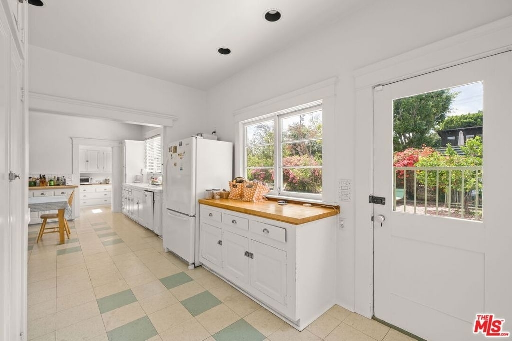 801 N Rodeo Drive - Photo 16