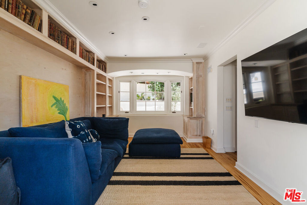 8706 Sunset Plaza Place - Photo 15
