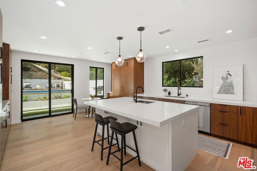 4545 Balboa Avenue - Photo 13
