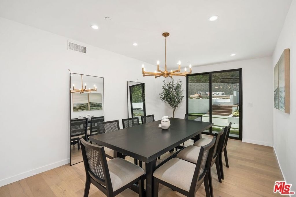 4545 Balboa Avenue - Photo 11