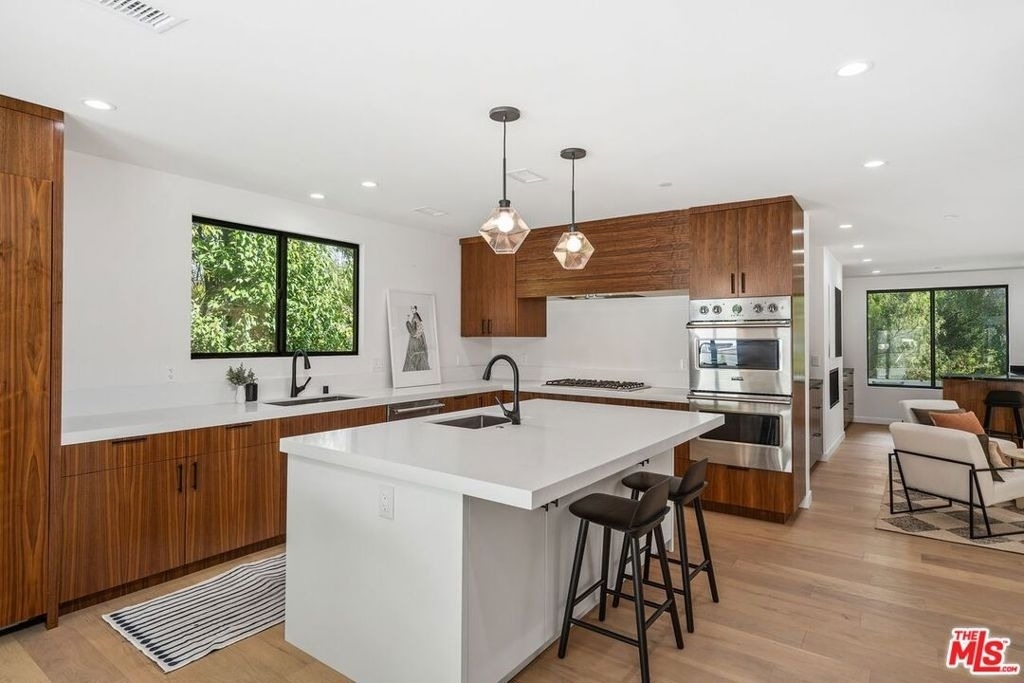4545 Balboa Avenue - Photo 12