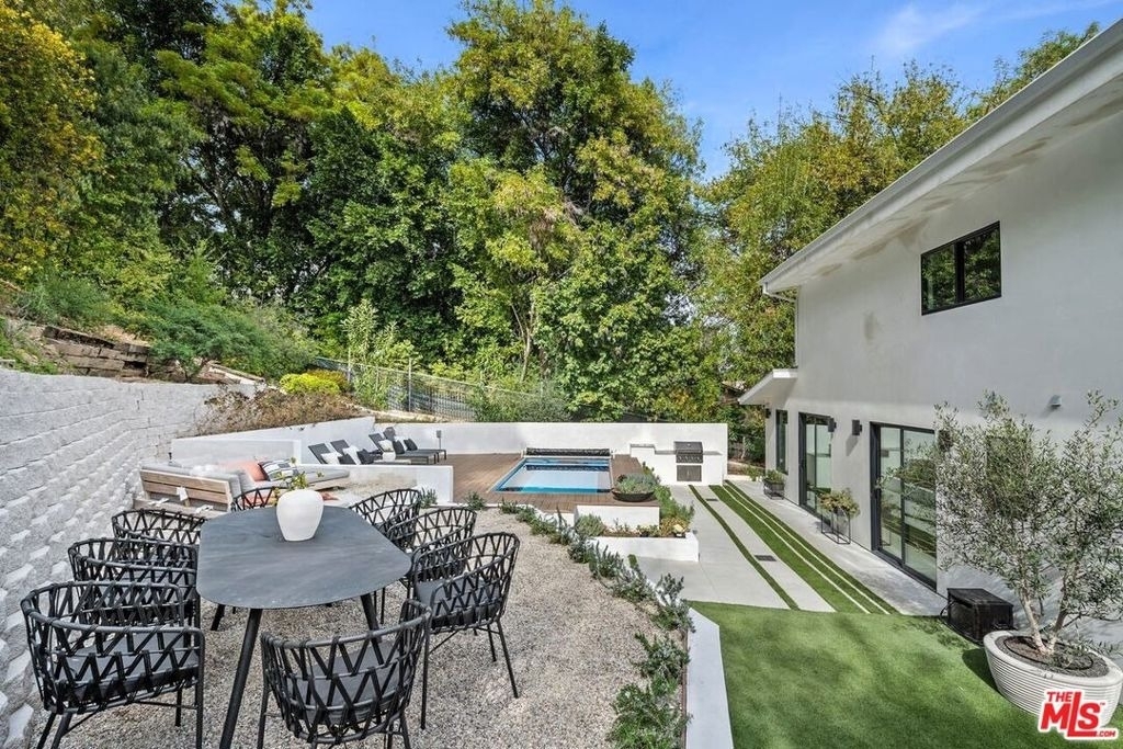 4545 Balboa Avenue - Photo 43