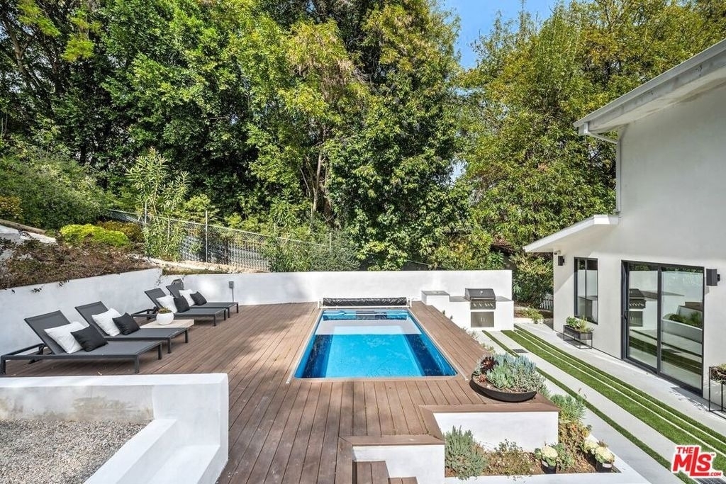 4545 Balboa Avenue - Photo 41