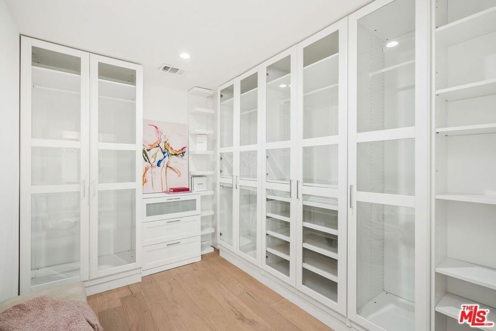 4545 Balboa Avenue - Photo 33