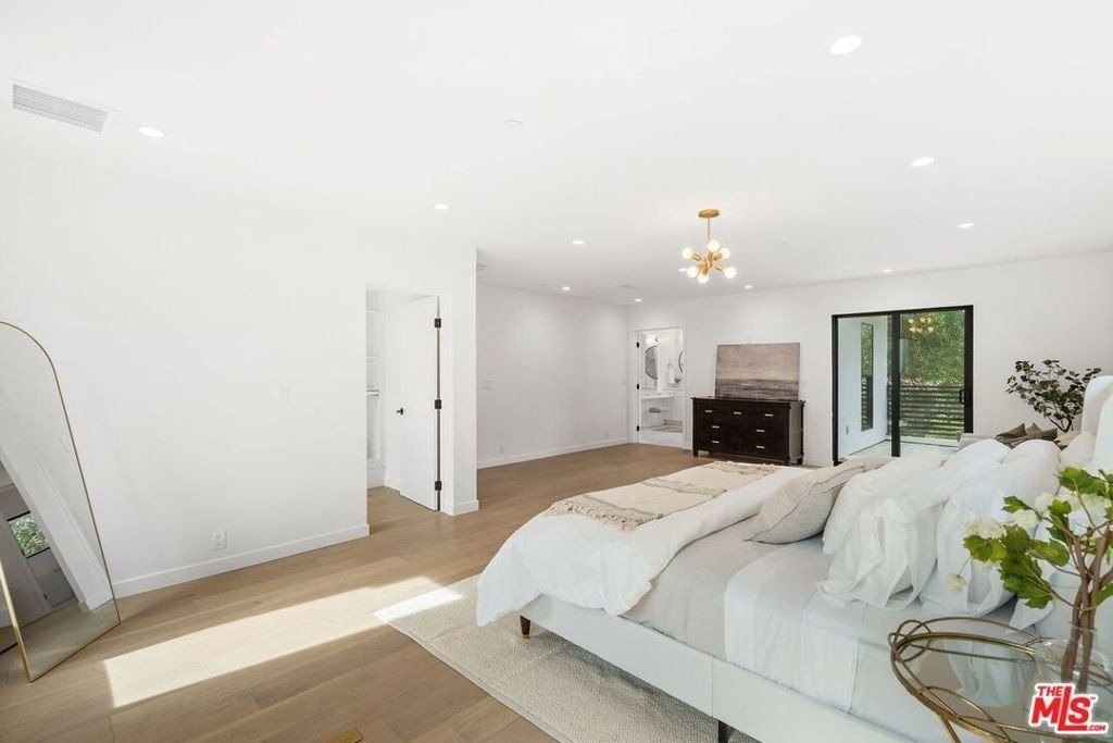 4545 Balboa Avenue - Photo 27