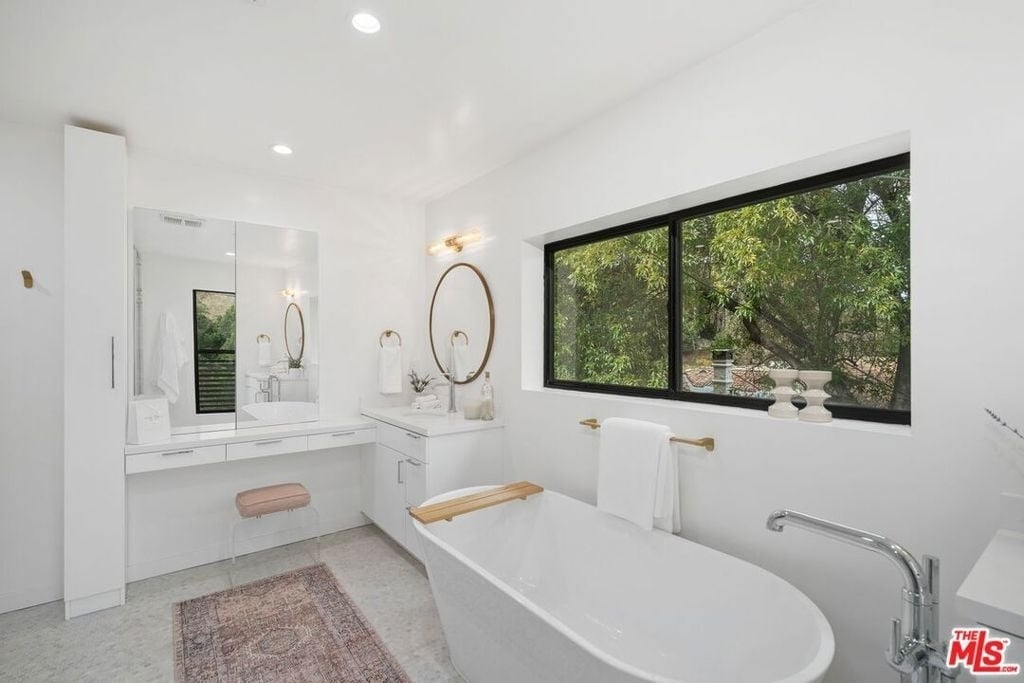 4545 Balboa Avenue - Photo 31