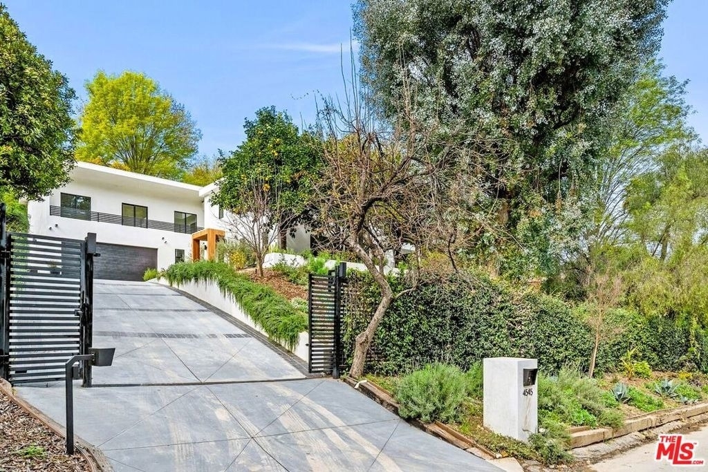 4545 Balboa Avenue - Photo 1
