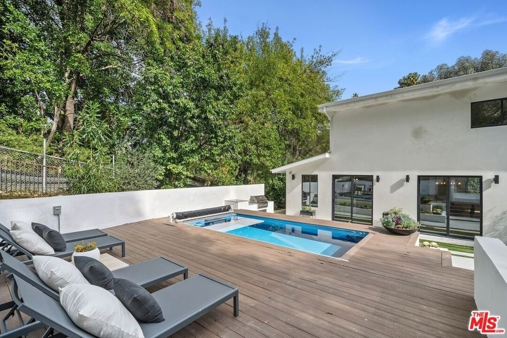 4545 Balboa Avenue - Photo 39