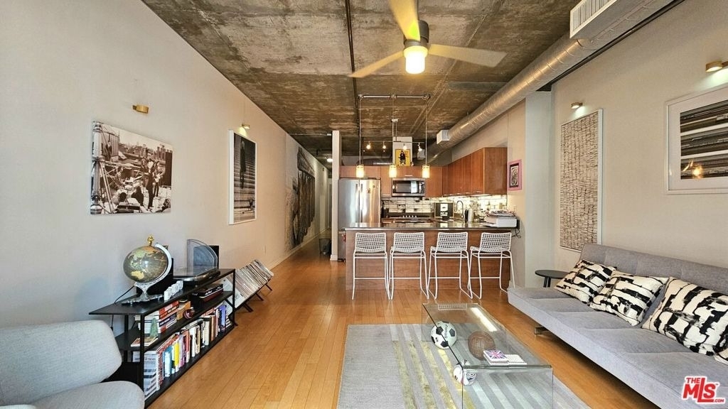 645 W 9th Street - Photo 10