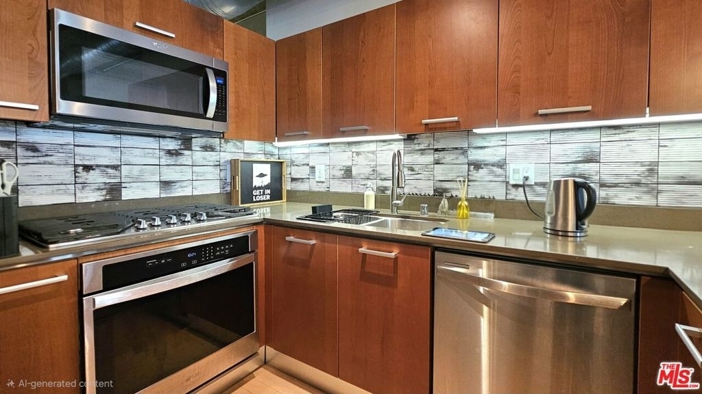 645 W 9th Street - Photo 24