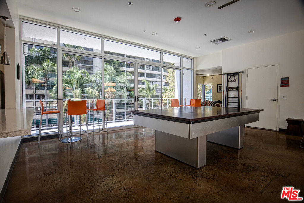 645 W 9th Street - Photo 29